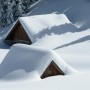 Roof snow: https://pixabay.com/de/alm-friaul-schnee-schneefall-549333/